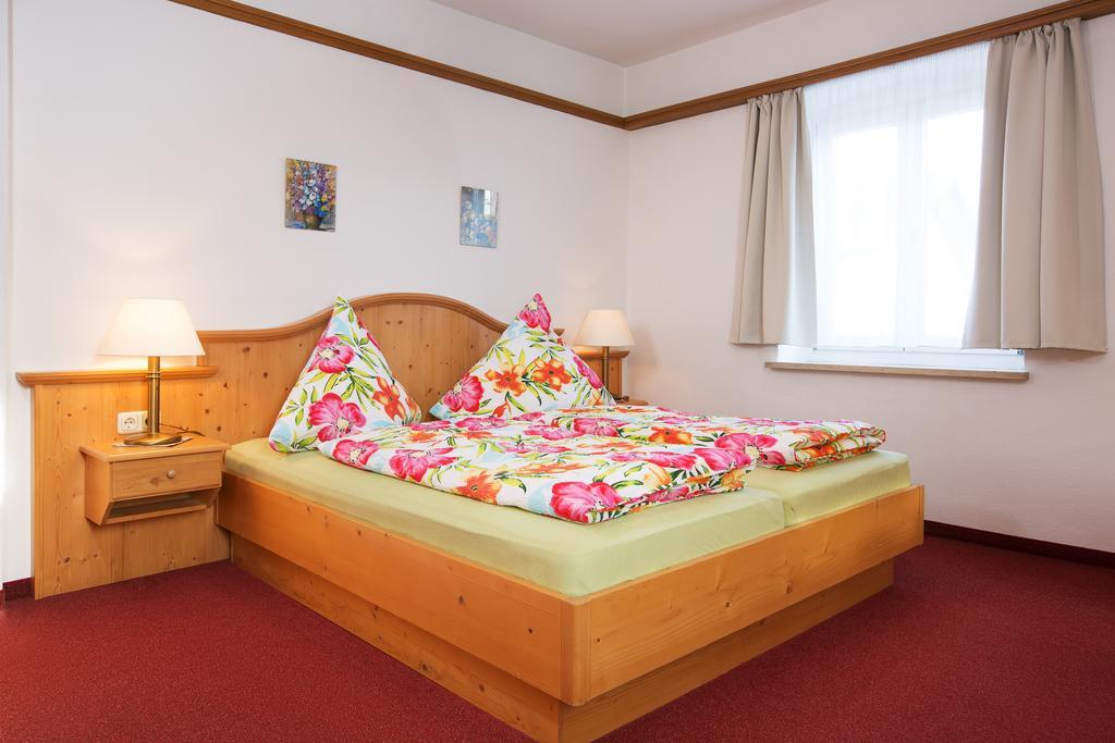 Gasthof Zum Lamm Hotell Garmisch-Partenkirchen Exteriör bild